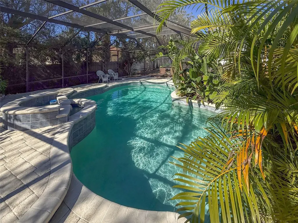 8224 Country Oaks Court Sarasota FL 34243