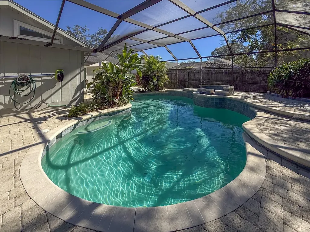 8224 Country Oaks Court Sarasota FL 34243