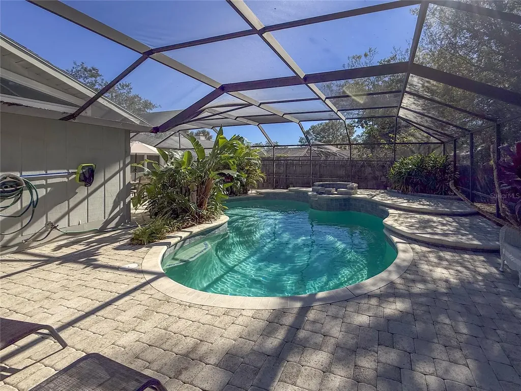 8224 Country Oaks Court Sarasota FL 34243