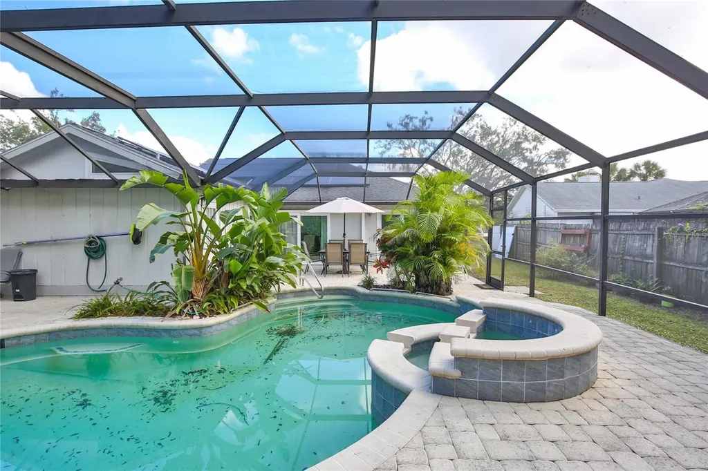 8224 Country Oaks Court Sarasota FL 34243