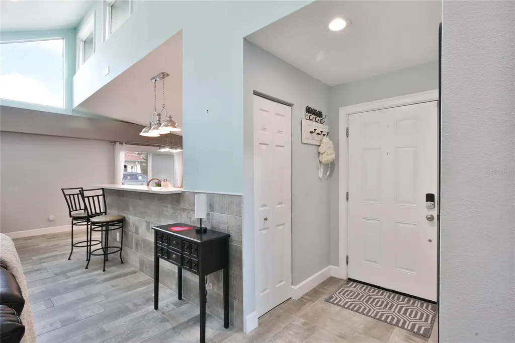 8224 Country Oaks Court Sarasota FL 34243