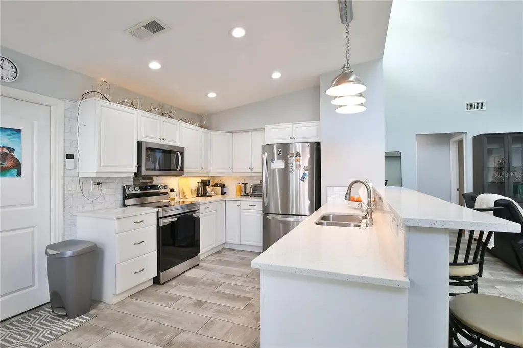 8224 Country Oaks Court Sarasota FL 34243