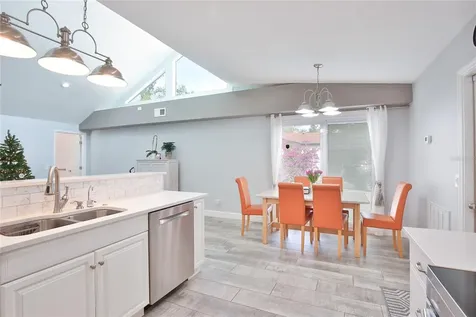 8224 Country Oaks Court Sarasota FL 34243