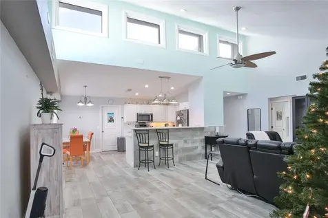 8224 Country Oaks Court Sarasota FL 34243