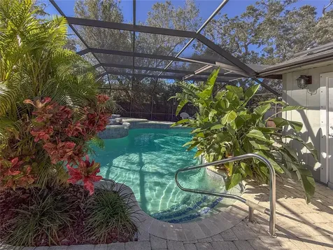8224 Country Oaks Court Sarasota FL 34243