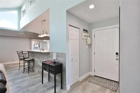 8224 Country Oaks Court Sarasota FL 34243