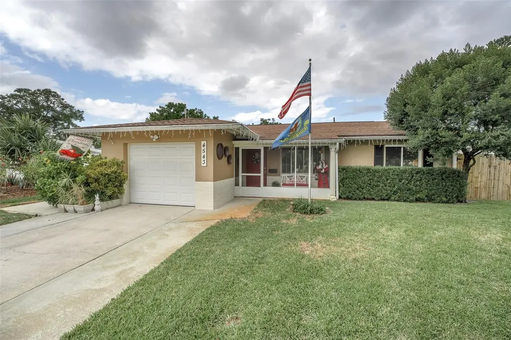 4543 20th Avenue N St Petersburg FL 33713
