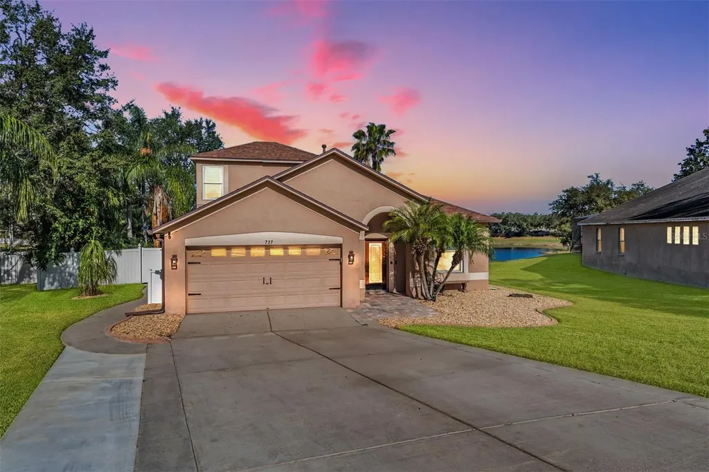 727 Grand Canyon Drive Valrico FL 33594