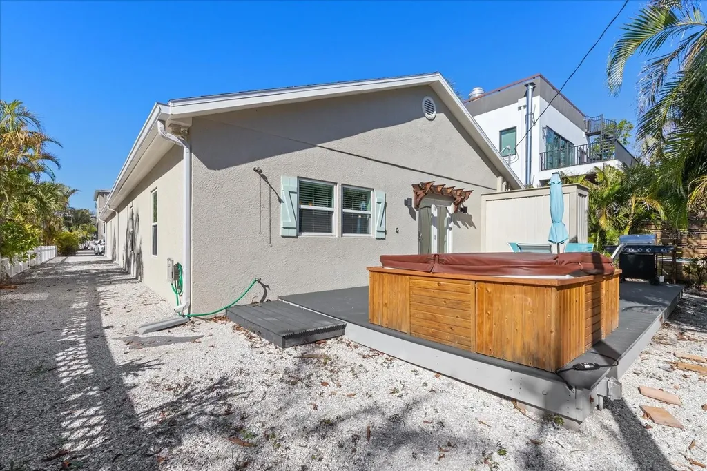 413 Pine Avenue Anna Maria FL 34216