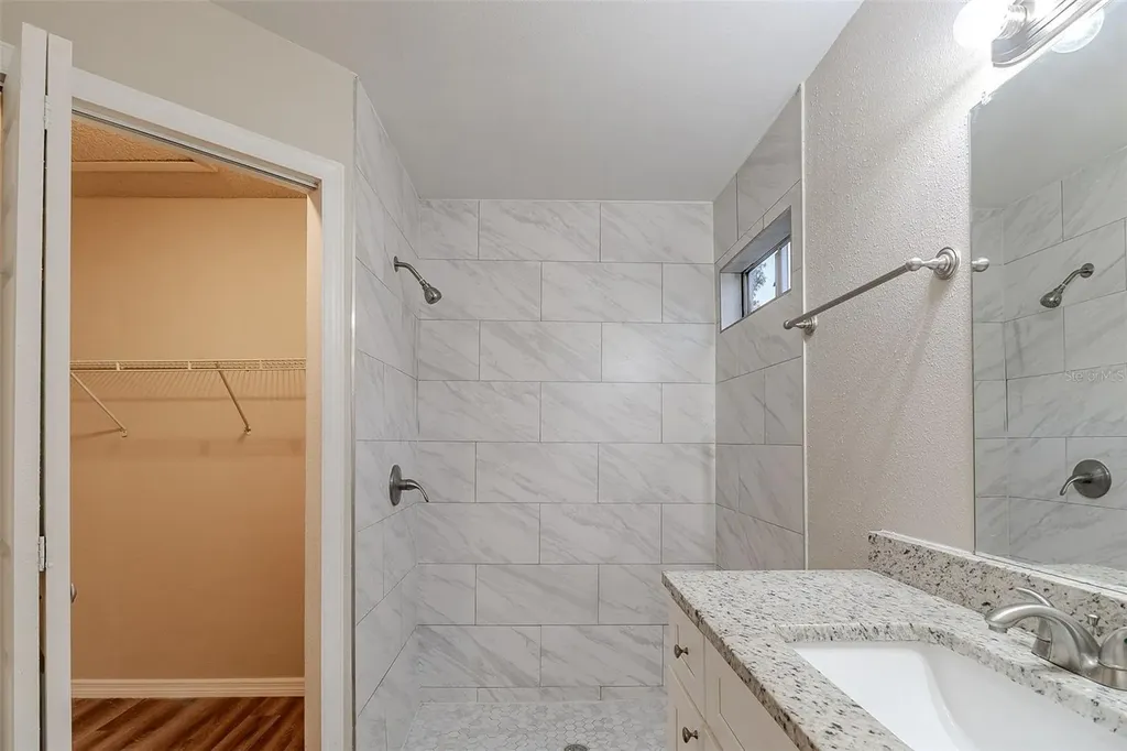 5436 Wood Crossing Street Orlando FL 32811