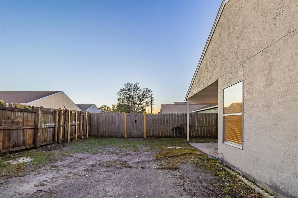 5436 Wood Crossing Street Orlando FL 32811