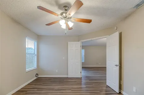 5436 Wood Crossing Street Orlando FL 32811