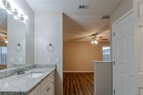 5436 Wood Crossing Street Orlando FL 32811