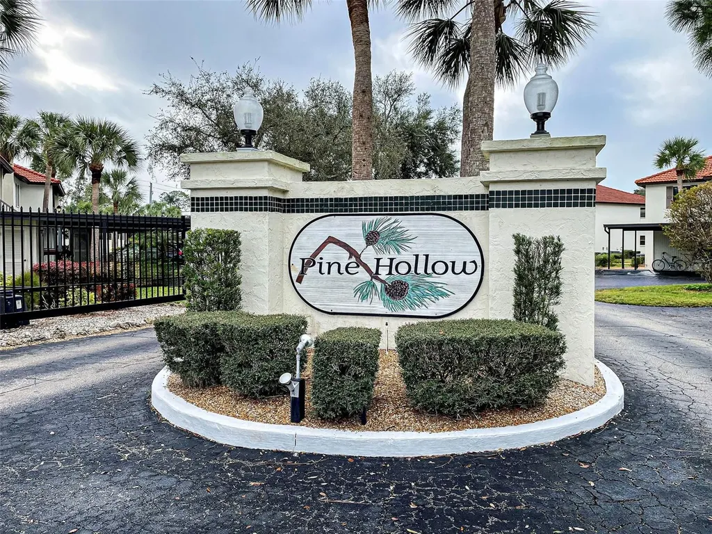 524 Pine Hollow Circle Englewood FL 34223