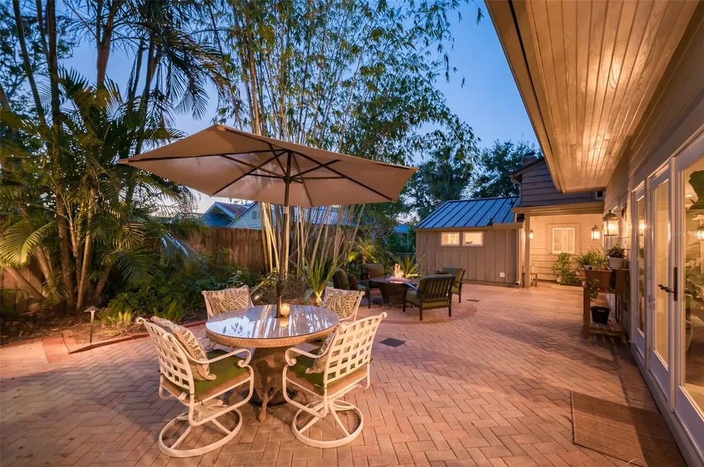 1656 Hillview Street Sarasota FL 34239