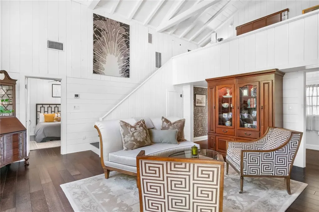 1656 Hillview Street Sarasota FL 34239