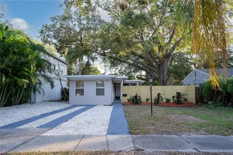 8092 27th Avenue N St Petersburg FL 33710