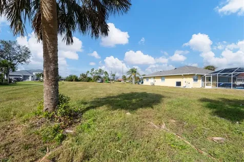 74 Long Meadow Court Rotonda West FL 33947