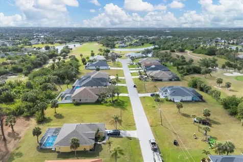 74 Long Meadow Court Rotonda West FL 33947