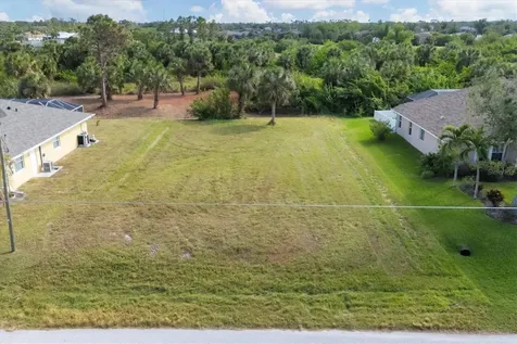 74 Long Meadow Court Rotonda West FL 33947