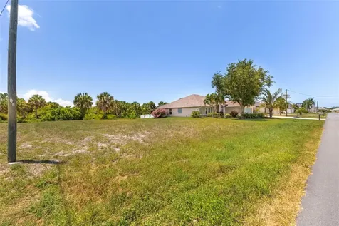 74 Long Meadow Court Rotonda West FL 33947