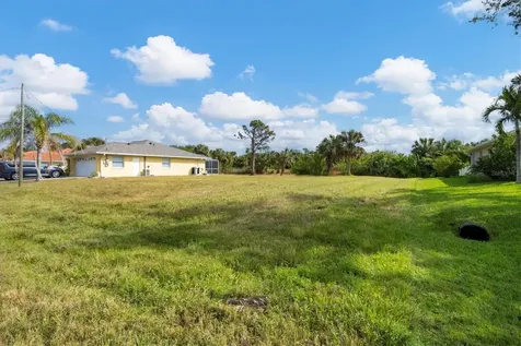 74 Long Meadow Court Rotonda West FL 33947