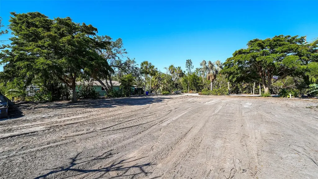 660 Longview Drive Longboat Key FL 34228