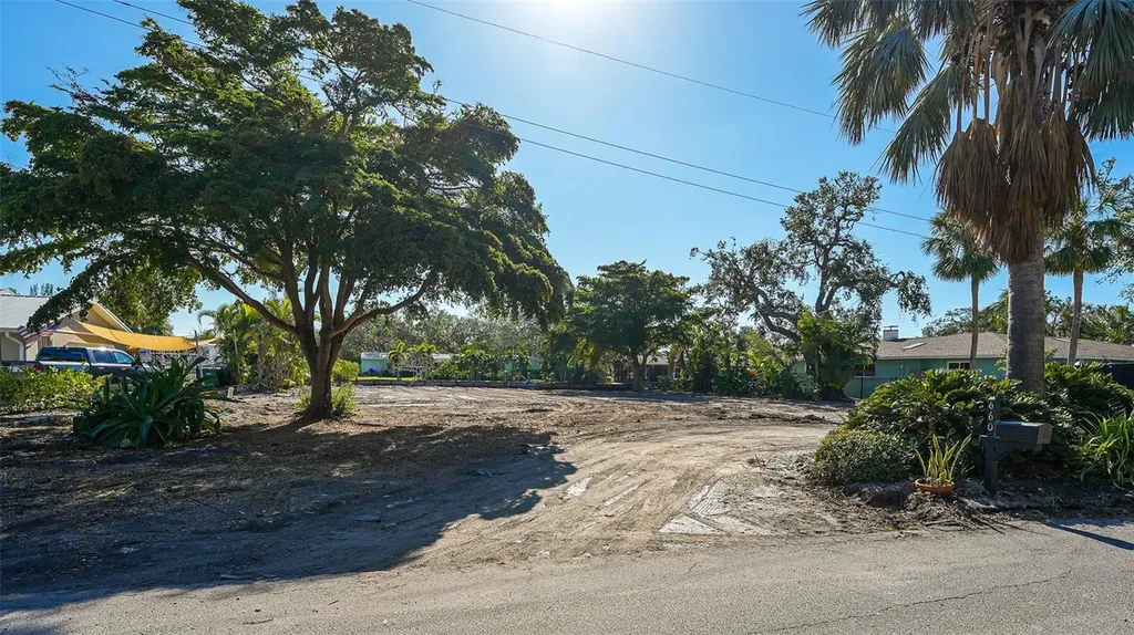 660 Longview Drive Longboat Key FL 34228