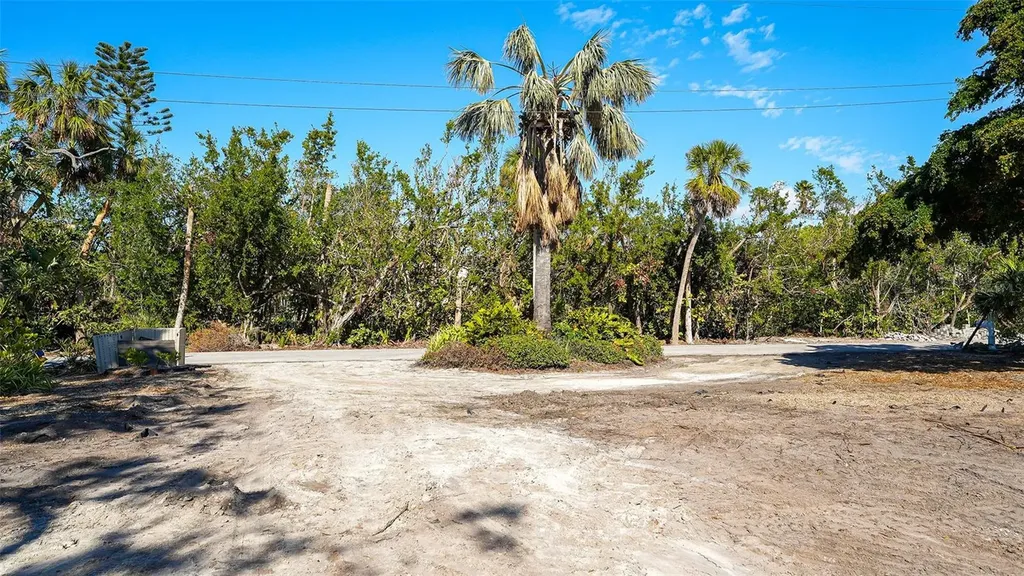 660 Longview Drive Longboat Key FL 34228