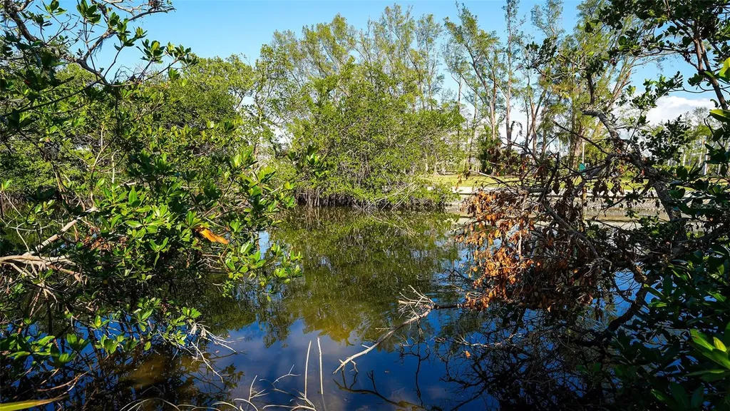 660 Longview Drive Longboat Key FL 34228