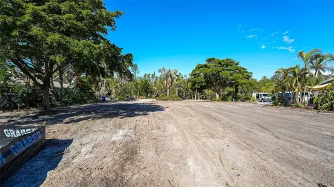660 Longview Drive Longboat Key FL 34228