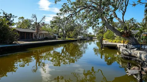 660 Longview Drive Longboat Key FL 34228