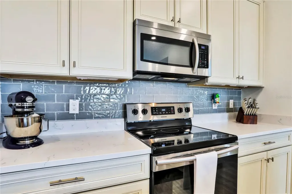 3056 Parrot Head Place Kissimmee FL 34747