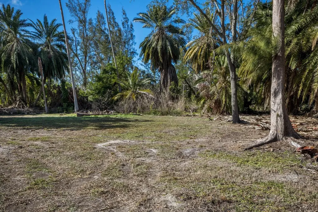 9205 9th Avenue NW Bradenton FL 34209