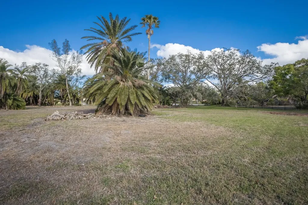 9205 9th Avenue NW Bradenton FL 34209