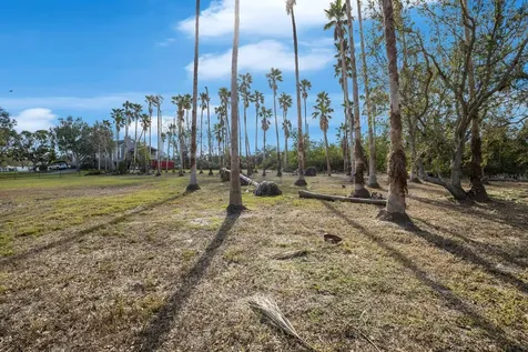 9205 9th Avenue NW Bradenton FL 34209