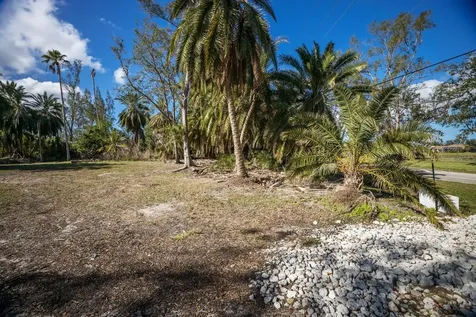 9205 9th Avenue NW Bradenton FL 34209