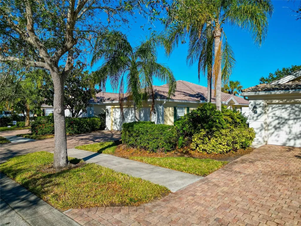 5856 Helicon Place Sarasota FL 34238