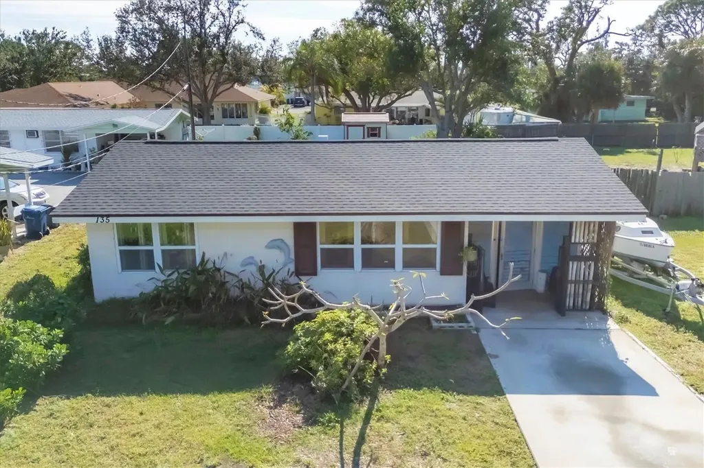135 W Langsner Street Englewood FL 34223
