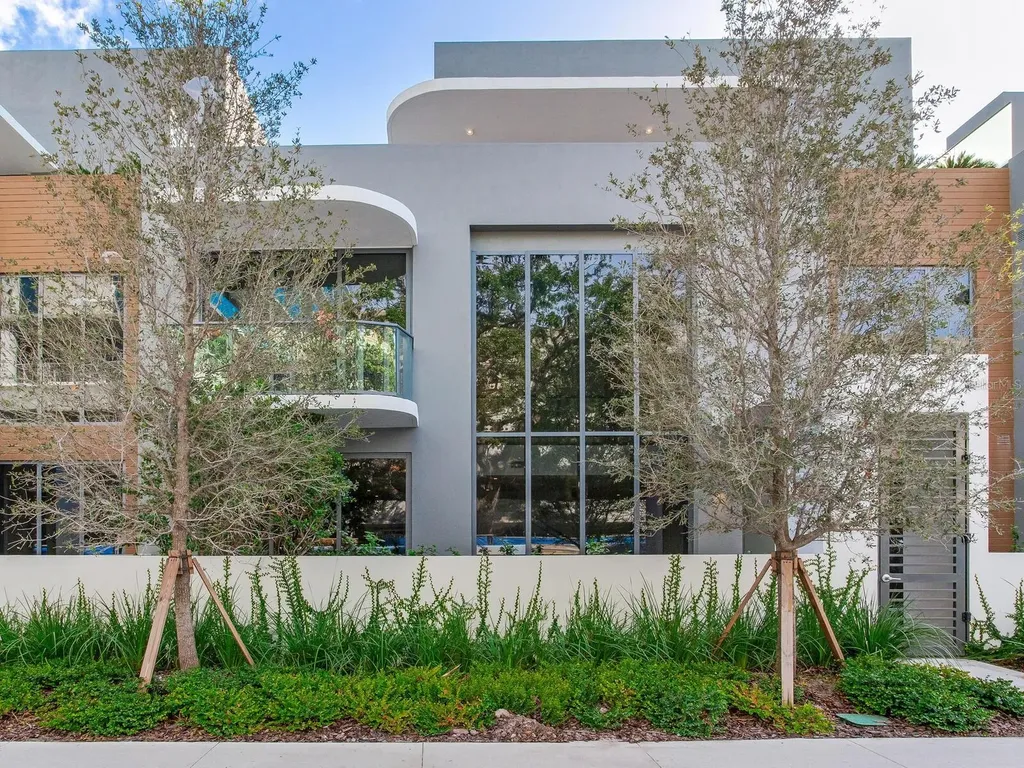 3020 W Santiago Street Tampa FL 33629