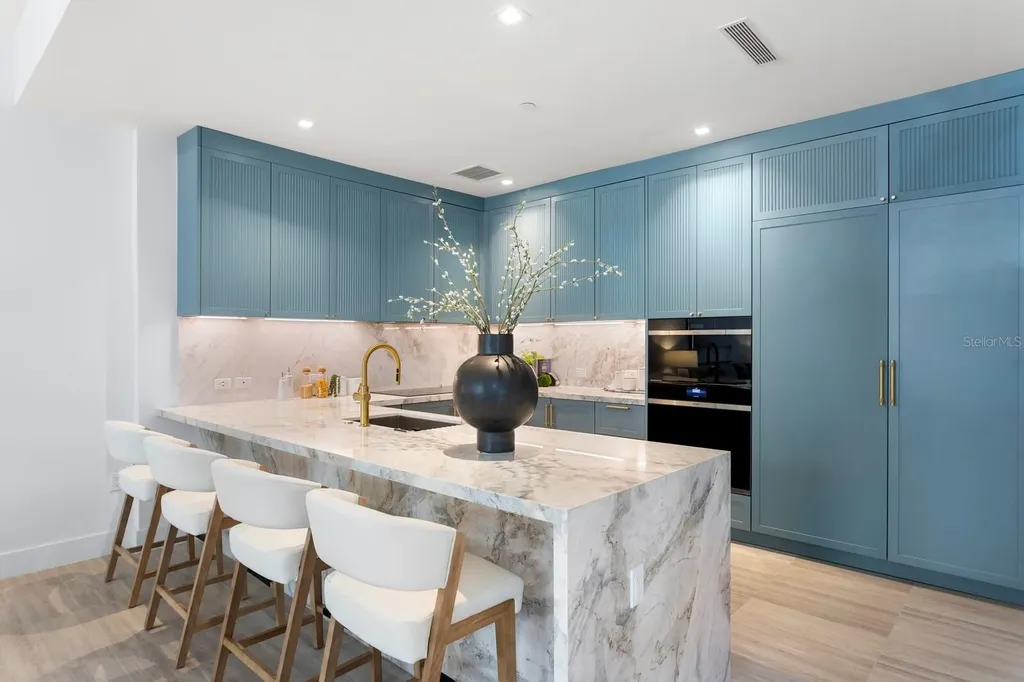 3020 W Santiago Street Tampa FL 33629