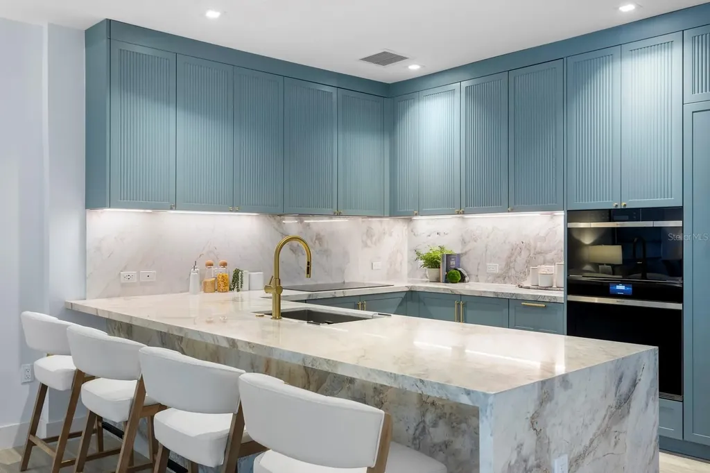 3020 W Santiago Street Tampa FL 33629