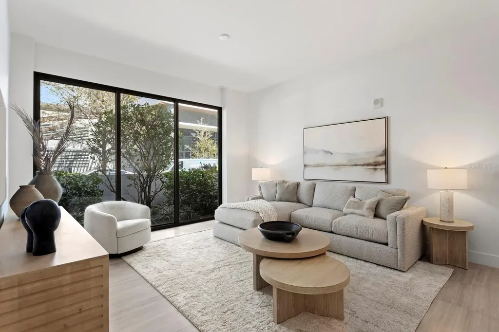 3020 W Santiago Street Tampa FL 33629