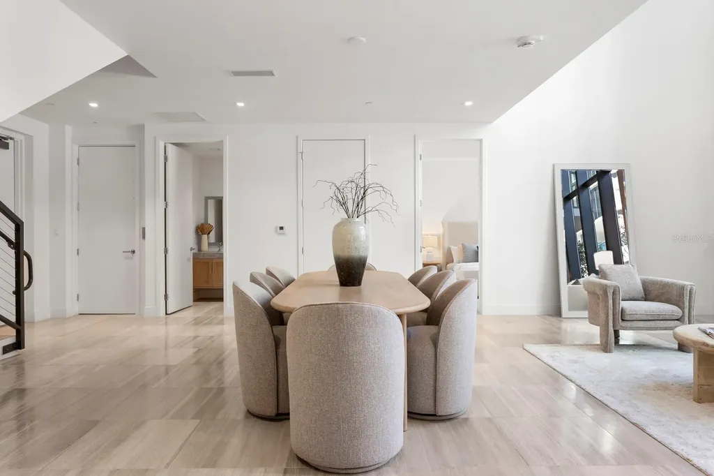 3020 W Santiago Street Tampa FL 33629