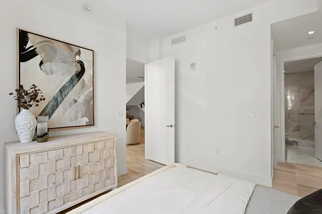 3020 W Santiago Street Tampa FL 33629