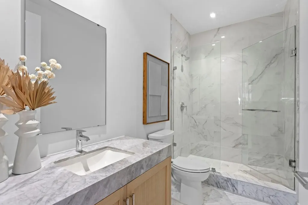 3020 W Santiago Street Tampa FL 33629