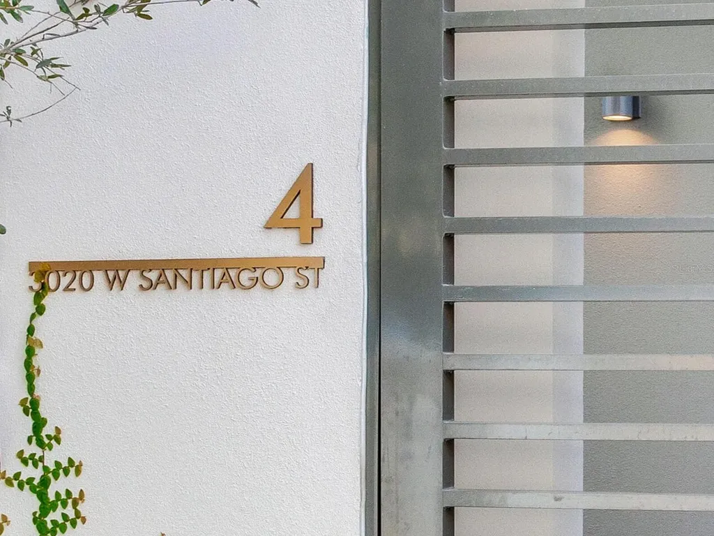 3020 W Santiago Street Tampa FL 33629