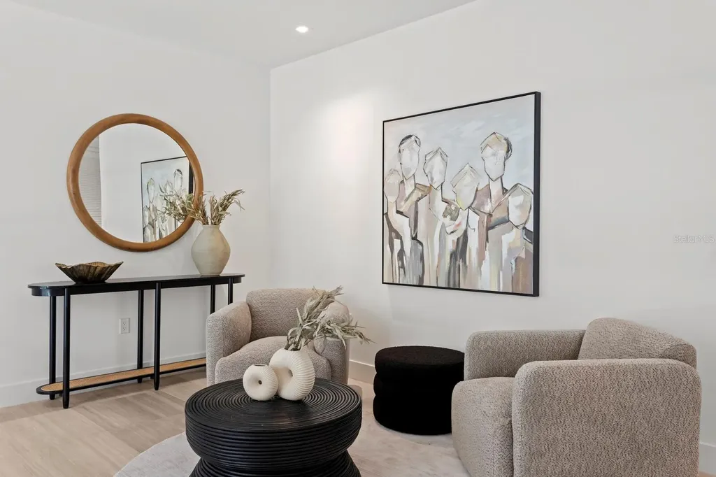 3020 W Santiago Street Tampa FL 33629