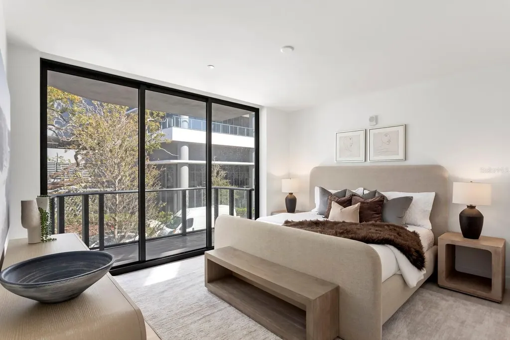 3020 W Santiago Street Tampa FL 33629