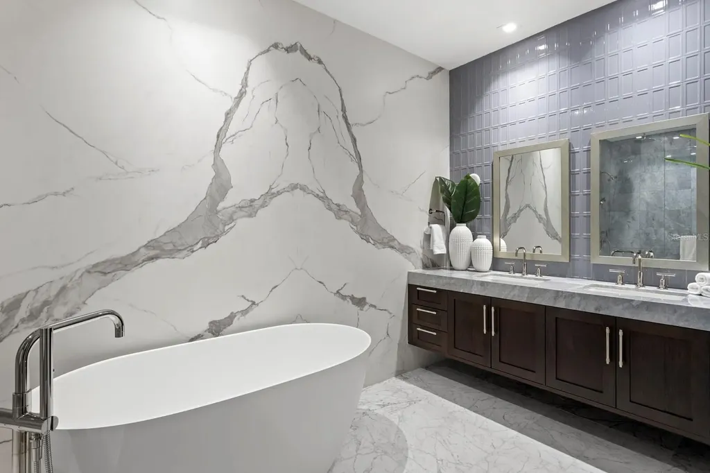 3020 W Santiago Street Tampa FL 33629